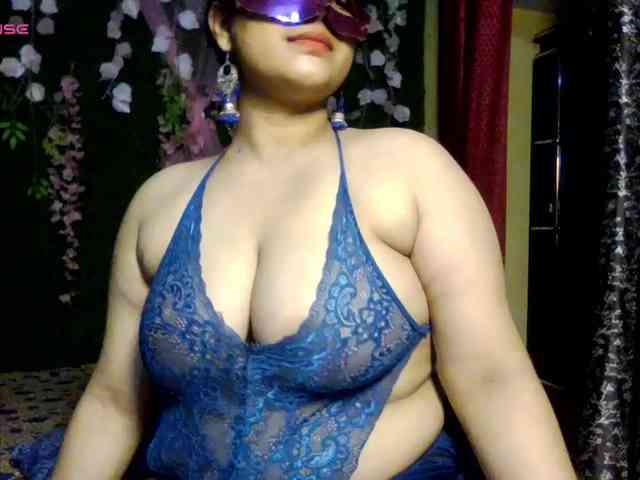 Naughtyladki webcam