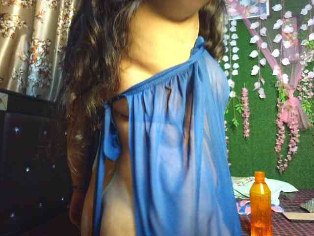 Naughtyladki webcam