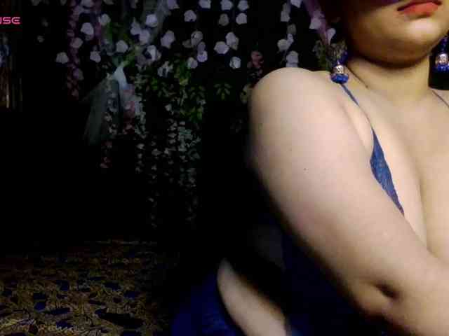 Naughtyladki webcam