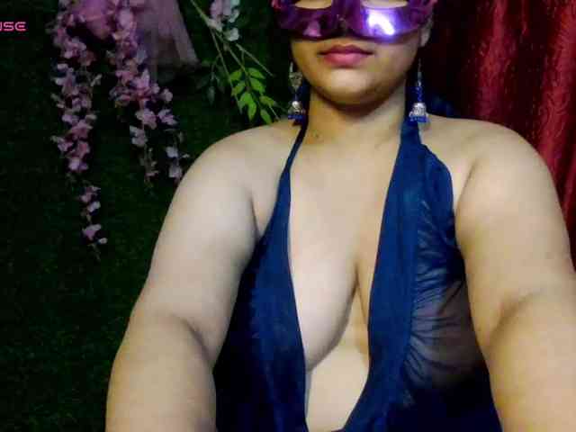 Naughtyladki webcam
