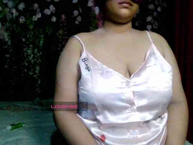 Naughtyladki webcam