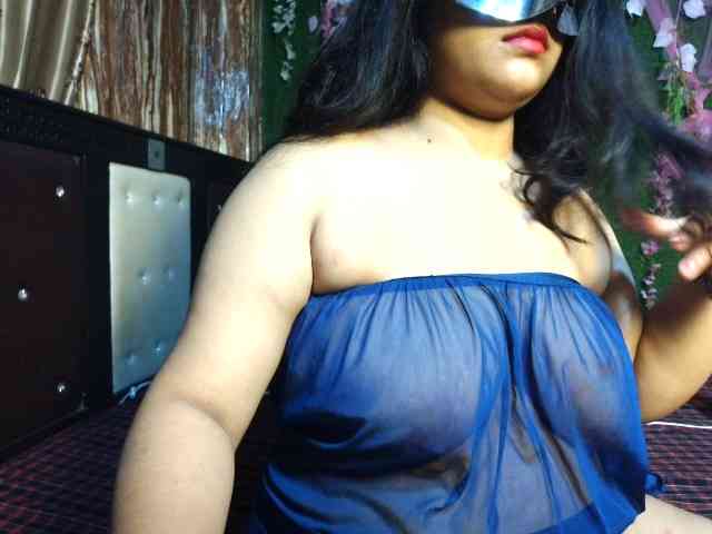 Naughtyladki webcam