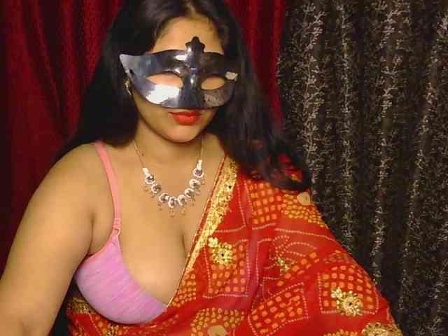 Naughtyladki webcam