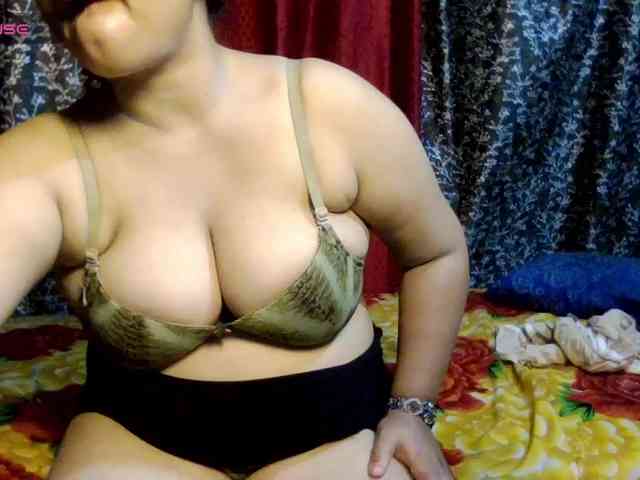 Naughtyladki webcam