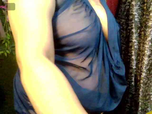 Naughtyladki webcam
