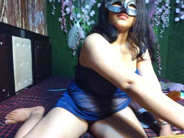 Naughtyladki webcam