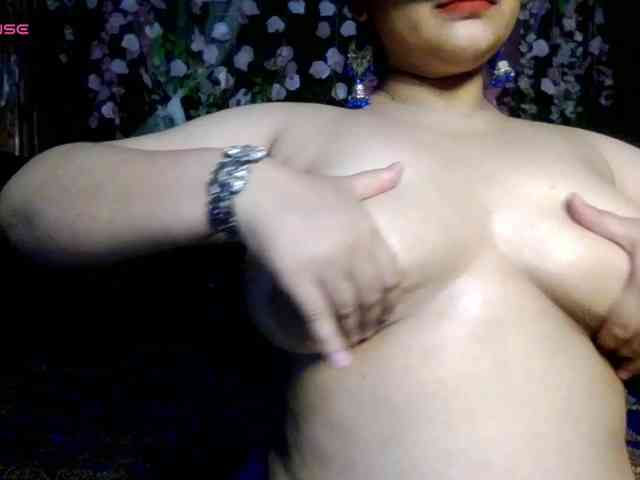 Naughtyladki webcam