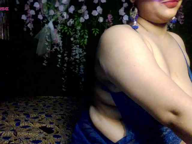 Naughtyladki webcam