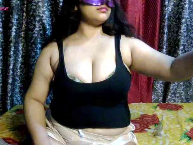 Naughtyladki webcam