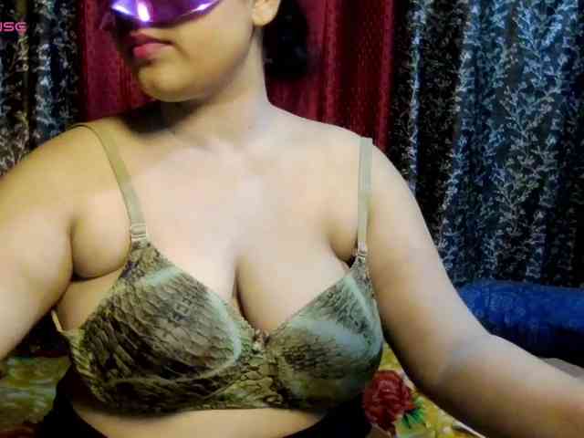 Naughtyladki webcam