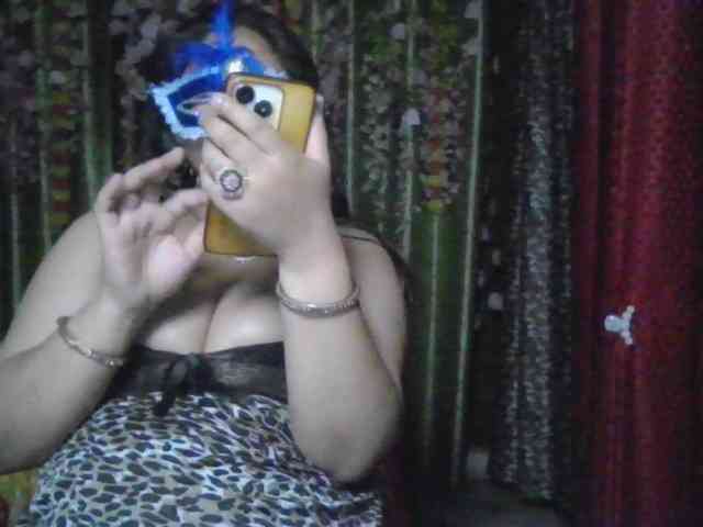 Naughtyladki Live Webcam on BongaCams