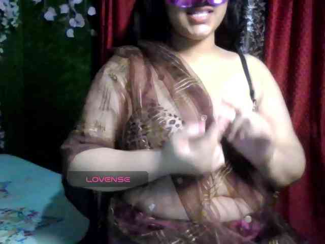 Naughtyladki webcam