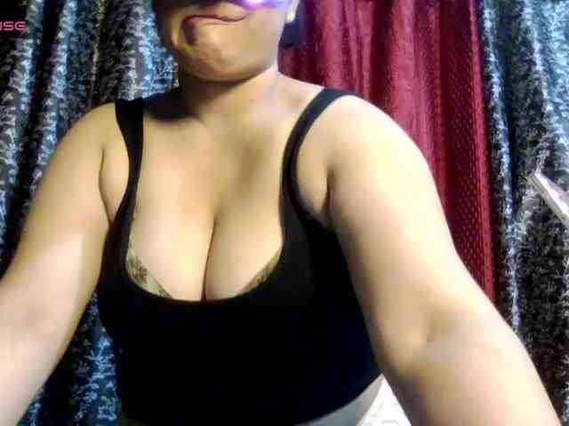 Naughtyladki webcam