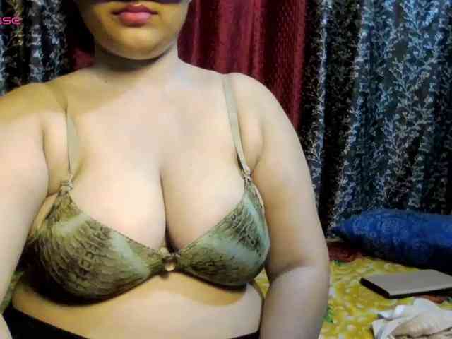 Naughtyladki webcam