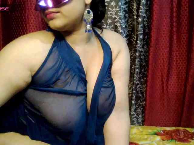 Naughtyladki webcam