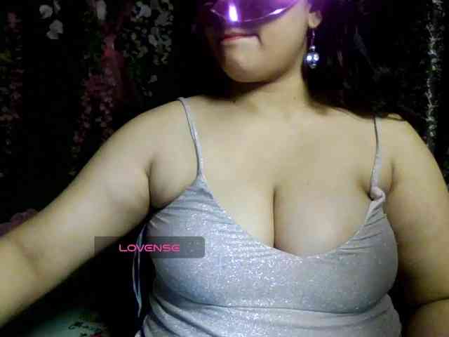 Naughtyladki webcam