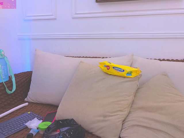 Daisy-Price's BongaCams show and profile