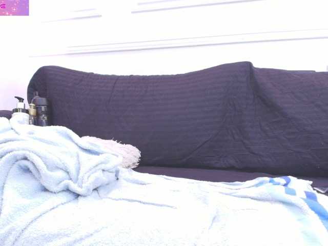 Daisy-Price's BongaCams show and profile