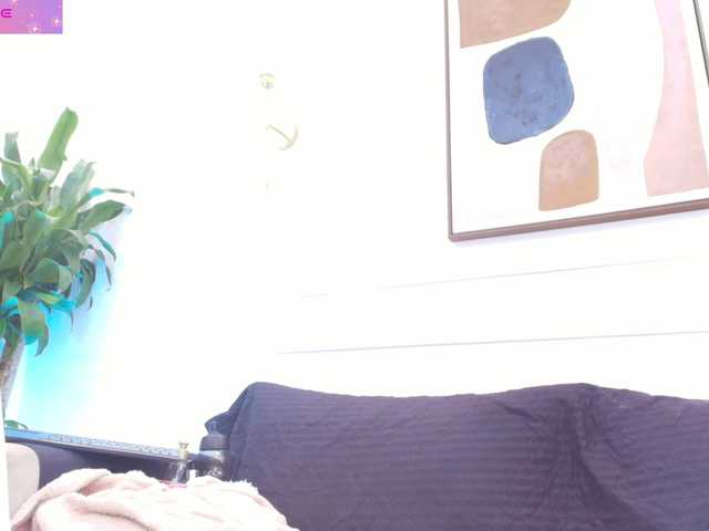 Daisy-Price's BongaCams show and profile