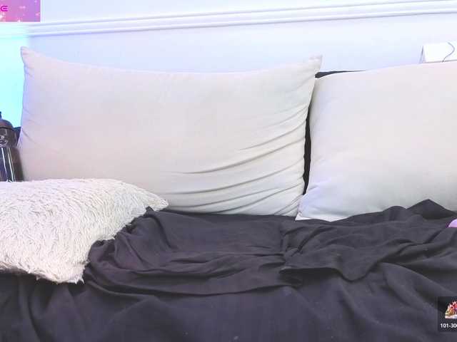 Daisy-Price's BongaCams show and profile