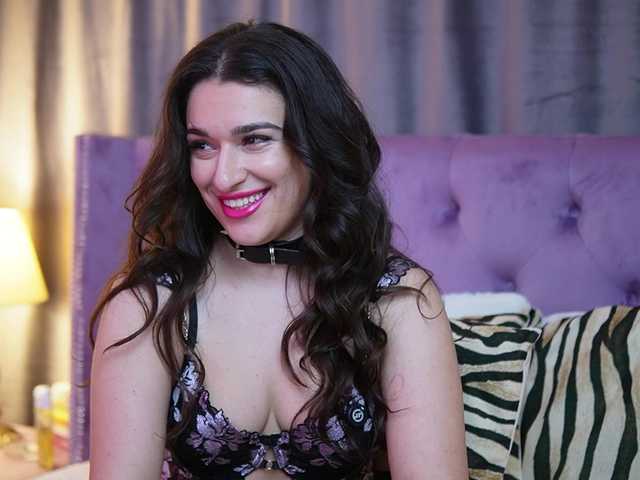 EmmaDallas's BongaCams show and profile