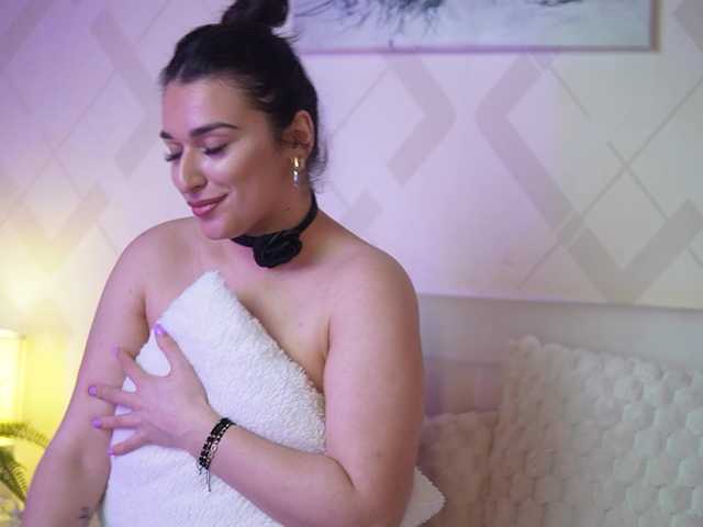 EmmaDallas's BongaCams show and profile