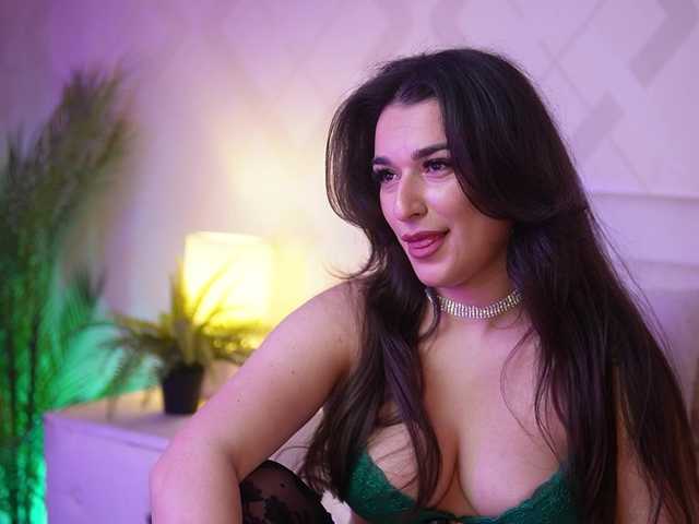 EmmaDallas's BongaCams show and profile