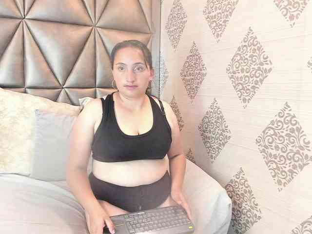 LauraYoselin webcam