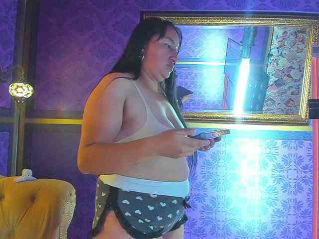 LauraYoselin webcam