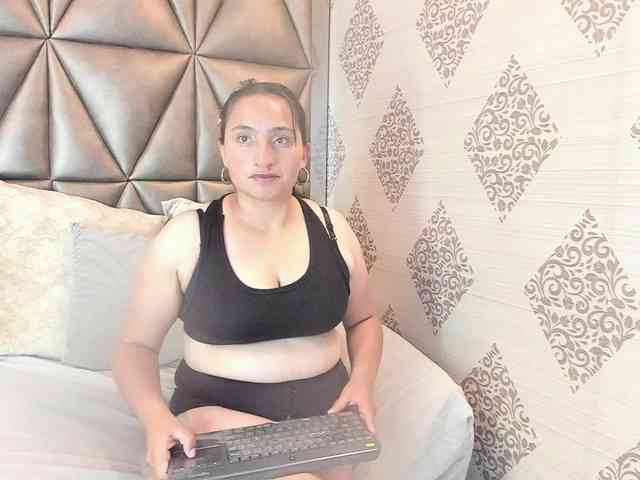 LauraYoselin webcam