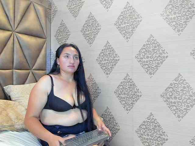 LauraYoselin webcam