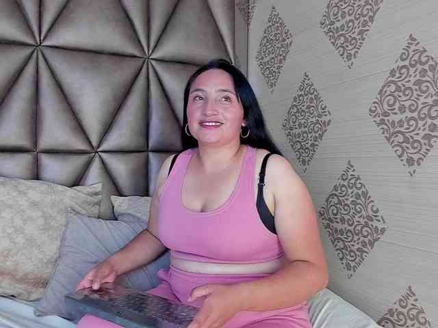 LauraYoselin webcam