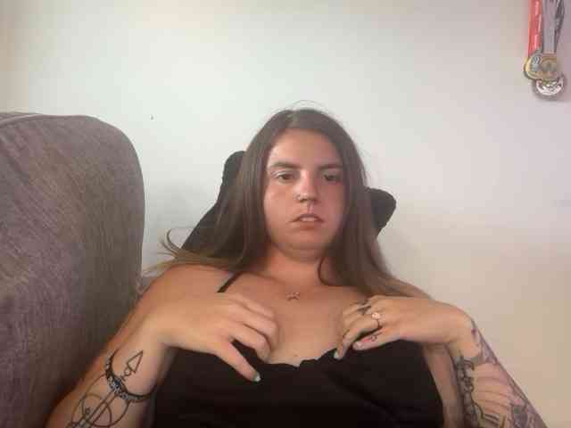 ChloeSilverado1 Live Webcam on BongaCams