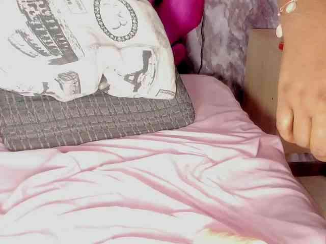 TANISHA-HILL webcam