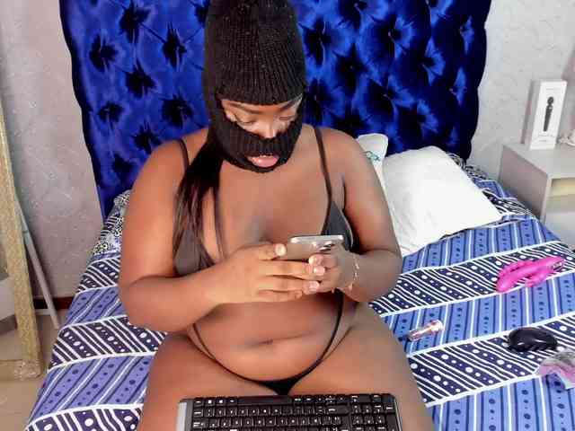 TANISHA-HILL webcam
