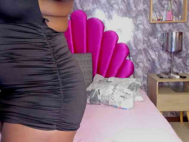 TANISHA-HILL webcam
