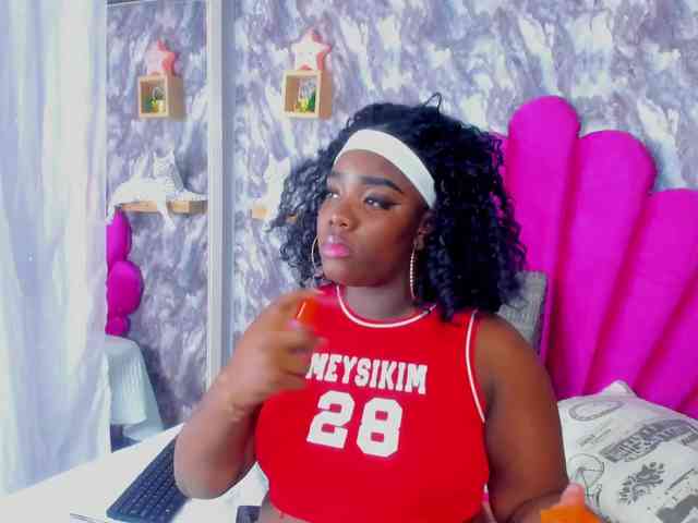 TANISHA-HILL webcam