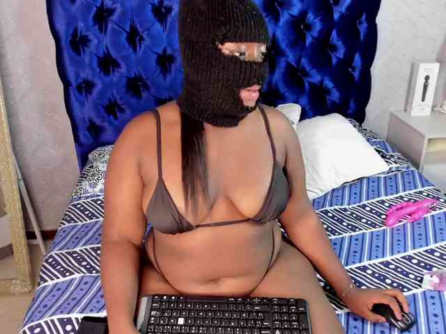 TANISHA-HILL webcam