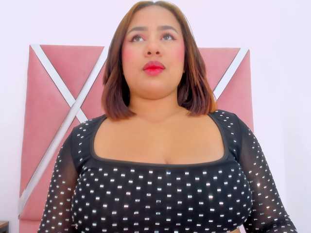 VeroMendoza's BongaCams show and profile