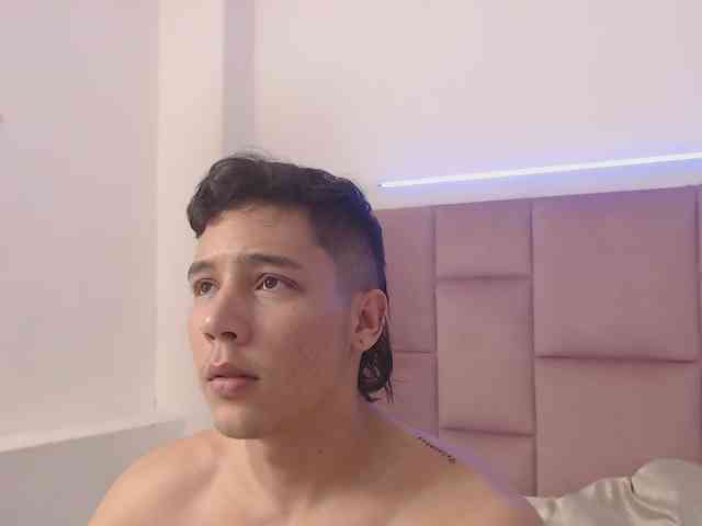 Taylorymax webcam