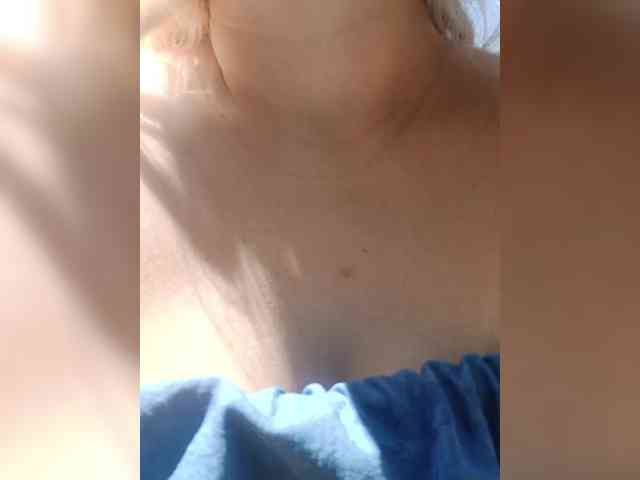 nude webcam Vina-Nelly