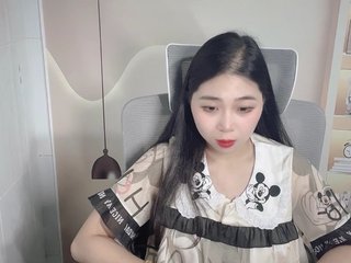 Strawberry18 Porn Show