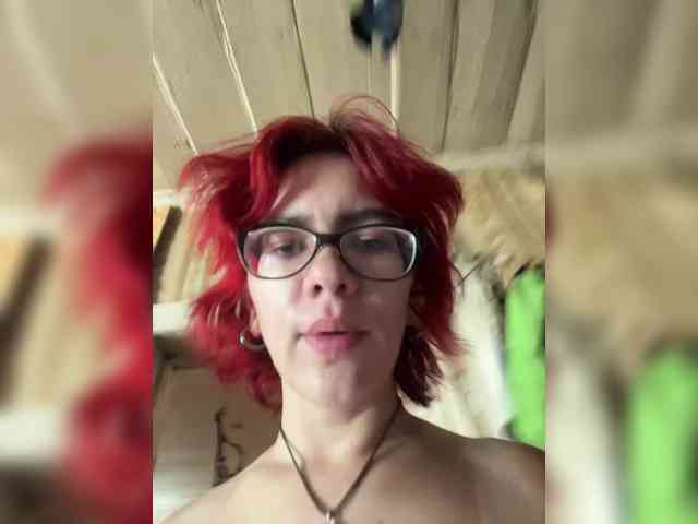sexyalienka webcam