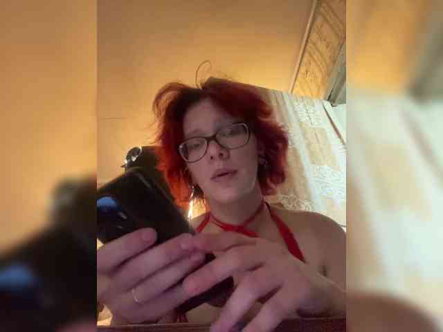 sexyalienka webcam