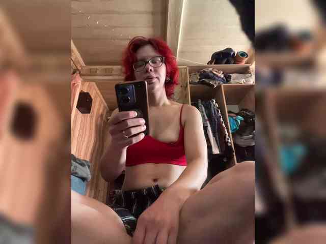 sexyalienka webcam