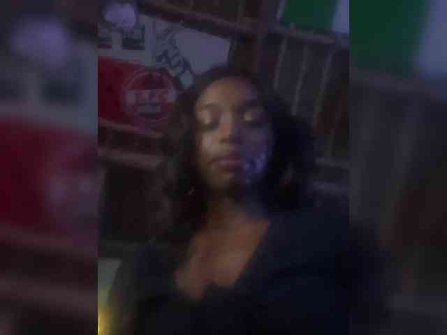 Theteasequeen webcam