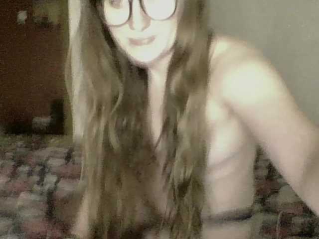 Cookie8's BongaCams show and profile