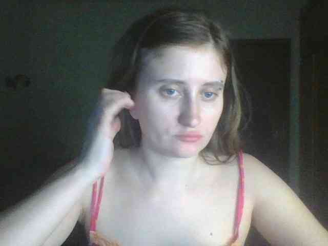 Lostcherry8 webcam