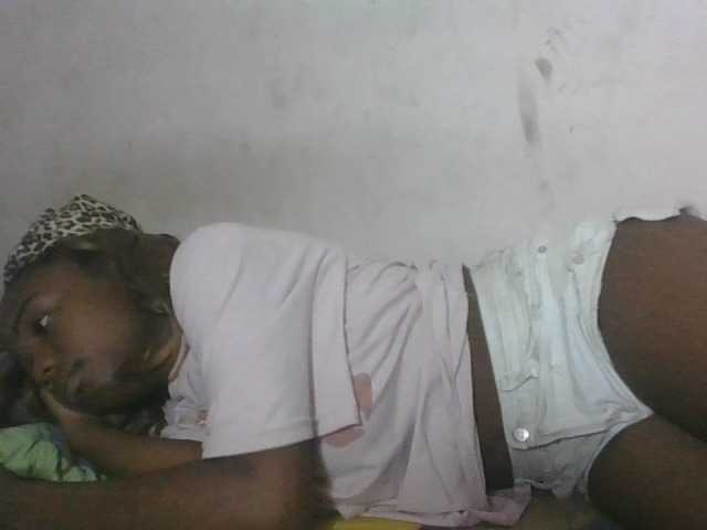 Hemreyi's BongaCams show and profile