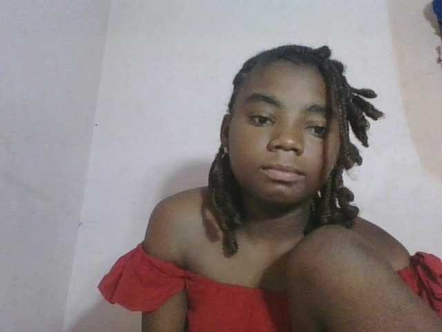 Hemreyi's BongaCams show and profile